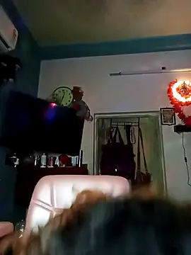 Darling Annie online show from November 2025 06:44:02 PM