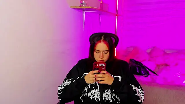 Snapshot of Emily_Lindey chatting on December 2025 03:07:01 AM Emily Lindey online show from December 2025 03:07:01 AM