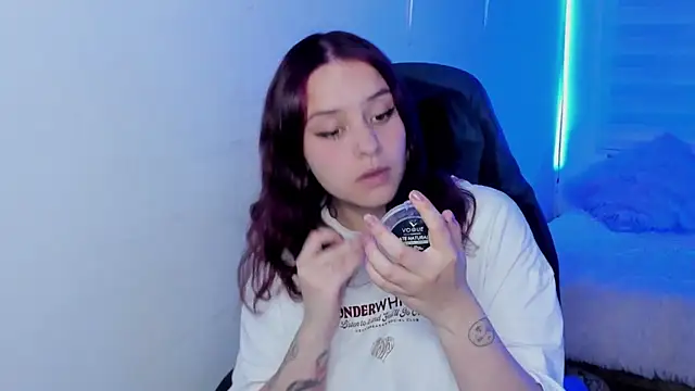 Emily Lindey online show from January 2026 06:39:02 AM