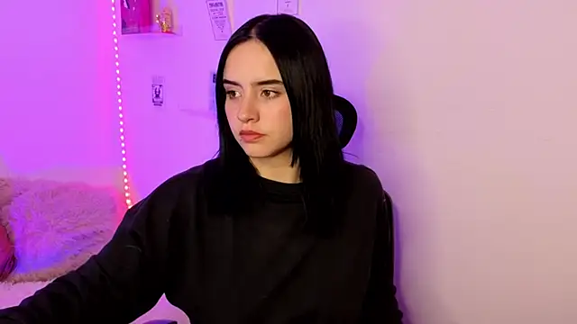 Emily Lindey online show from March 2026 05:01:01 AM