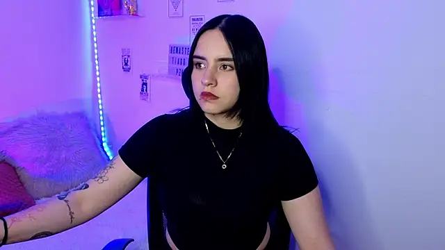 Emily Lindey online show from March 2026 05:33:02 AM