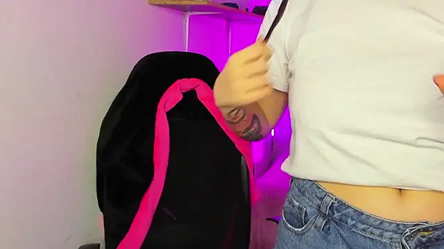 Snapshot of Emily_Lindey chatting on December 2025 11:27:02 AM Emily Lindey online show from December 2025 11:27:02 AM