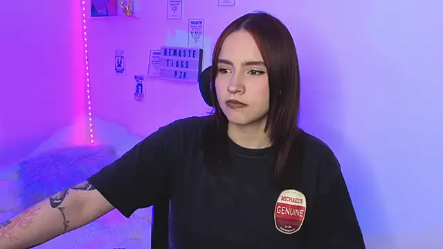 Emily Lindey online show from February 2026 01:05:02 AM