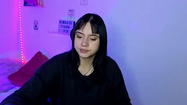 Emily Lindey online show from March 2026 06:14:01 AM