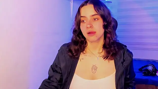 Snapshot of Emily_Lindey chatting on October 2025 03:16:01 AM Emily Lindey online show from October 2025 03:16:01 AM