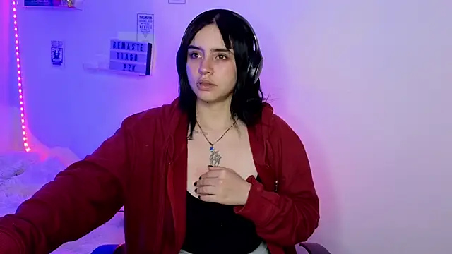 Emily Lindey online show from April 2026 06:15:02 AM