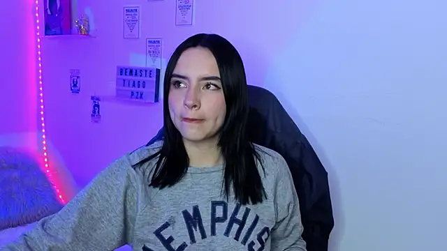 Emily Lindey online show from March 2026 05:35:02 AM