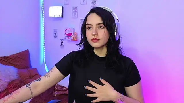 Emily Lindey online show from February 2026 03:35:02 AM