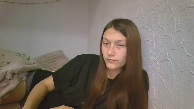 luna tt online show from December 2025 06:43:02 PM