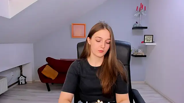 AnneWilsonn online show from April 2026 12:21:02 PM