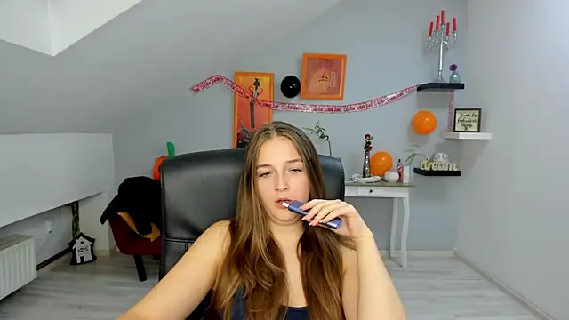 Snapshot of AnneWilsonn chatting on October 2025 12:26:02 PM AnneWilsonn online show from October 2025 12:26:02 PM