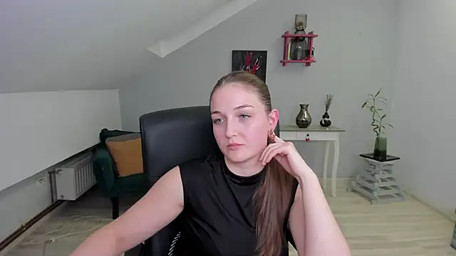 Snapshot of AnneWilsonn chatting on December 2025 08:57:02 PM AnneWilsonn online show from December 2025 08:57:02 PM