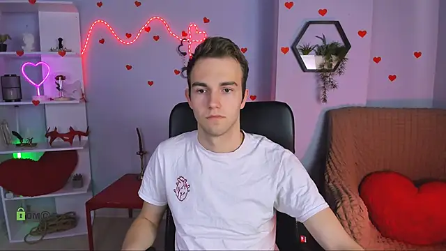 astren villo online show from April 2026 05:45:02 AM