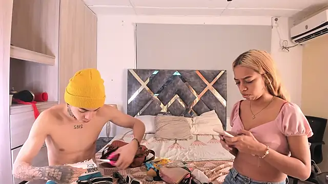 lily and wan online show from October 2025 04:14:01 AM