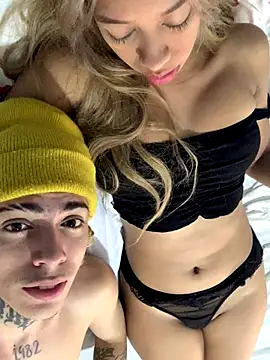 Snapshot of lily_and_wan chatting on November 2025 07:23:02 AM lily and wan online show from November 2025 07:23:02 AM