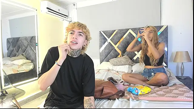 lily and wan online show from October 2025 02:54:01 AM