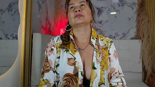 Snapshot of _Pamelamilf chatting on November 2025 06:19:01 PM Pamelamilf online show from November 2025 06:19:01 PM