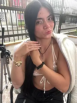 PamelaJonsom  online show from April 2026 02:32:02 PM