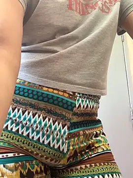 Snapshot of La-Gatiita-trans chatting on February 2026 02:06:01 PM La-Gatiita-trans online show from February 2026 02:06:01 PM