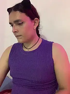 Snapshot of La-Gatiita-trans chatting on December 2025 02:24:01 AM La-Gatiita-trans online show from December 2025 02:24:01 AM