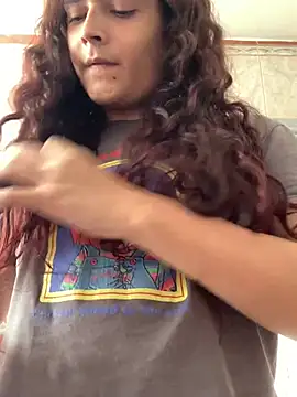 Snapshot of La-Gatiita-trans chatting on February 2026 06:40:02 PM La-Gatiita-trans online show from February 2026 06:40:02 PM