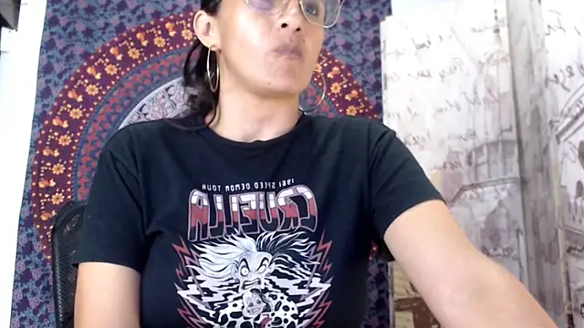 Lucyy Naugthy online show from February 2026 08:41:01 PM