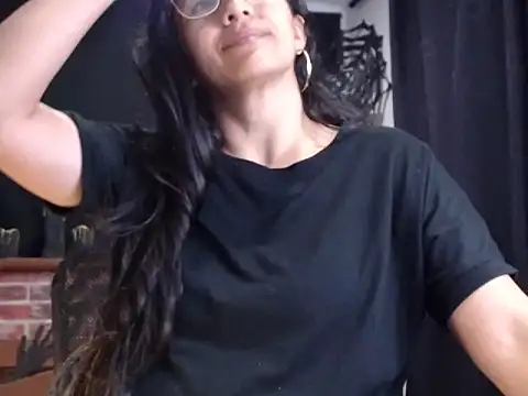 Lucyy Naugthy online show from October 2025 12:13:02 PM