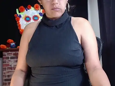 Snapshot of Lucyy_Naugthy chatting on November 2025 01:15:02 PM Lucyy Naugthy online show from November 2025 01:15:02 PM