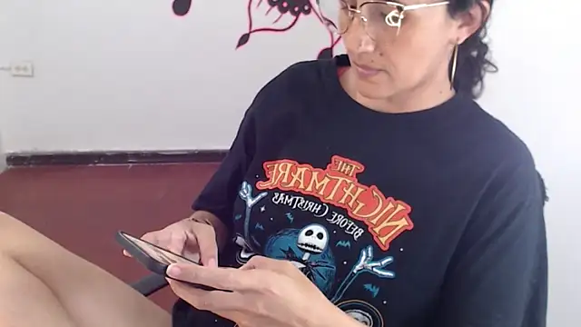 Lucyy Naugthy online show from April 2026 07:53:01 PM