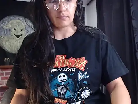 Snapshot of Lucyy_Naugthy chatting on November 2025 01:15:02 PM Lucyy Naugthy online show from November 2025 01:15:02 PM