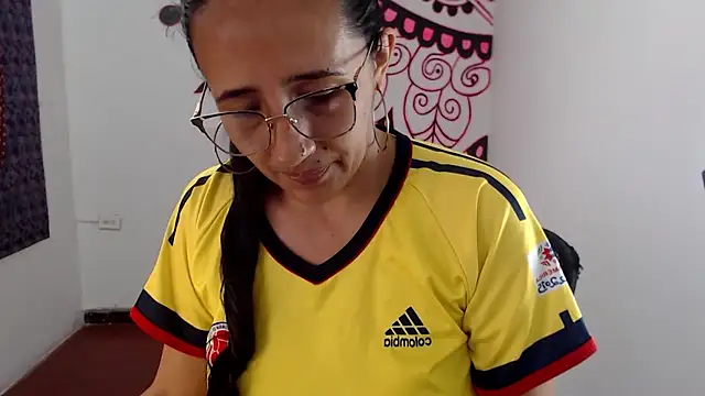 Lucyy Naugthy online show from March 2026 01:53:01 PM