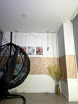 Snapshot of Nahomy_cute1 chatting on November 2025 09:37:01 PM Nahomy cute1 online show from November 2025 09:37:01 PM