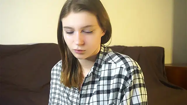 Snapshot of RoslynArcuo chatting on October 2025 08:51:02 PM RoslynArcuo online show from October 2025 08:51:02 PM