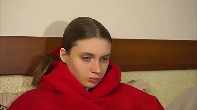 Snapshot of RoslynArcuo chatting on November 2025 08:12:01 PM RoslynArcuo online show from November 2025 08:12:01 PM