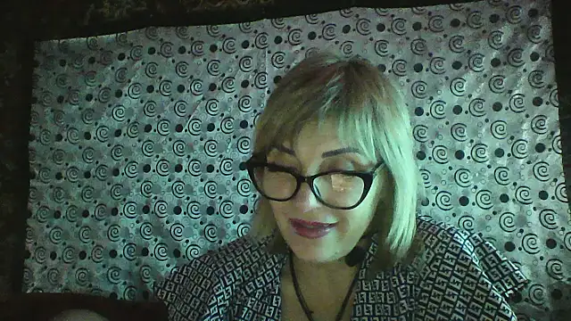 Lia Ray online show from November 2025 07:52:02 PM