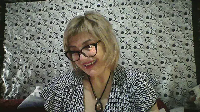 Lia Ray online show from October 2025 07:57:02 PM