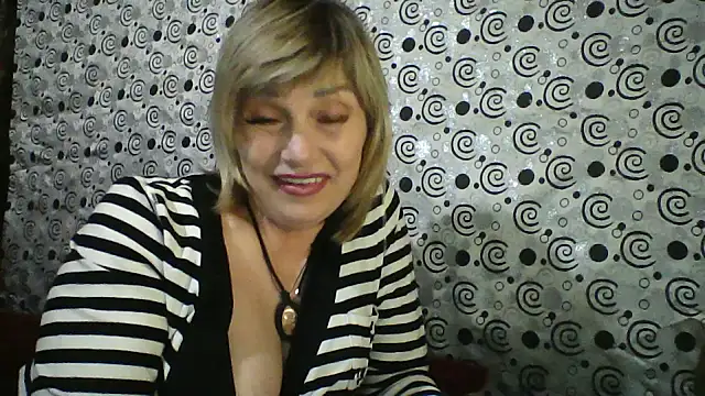 Lia Ray online show from October 2025 07:57:02 PM