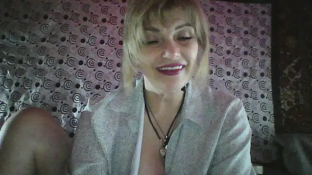 Snapshot of Lia_Ray chatting on December 2025 09:17:02 PM Lia Ray online show from December 2025 09:17:02 PM