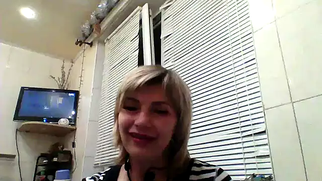 Lia Ray online show from October 2025 07:37:01 PM