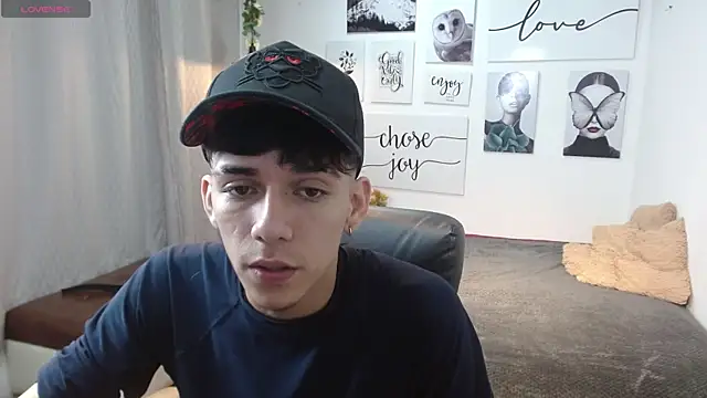 AmethystShadow17 online show from November 2025 04:29:01 PM