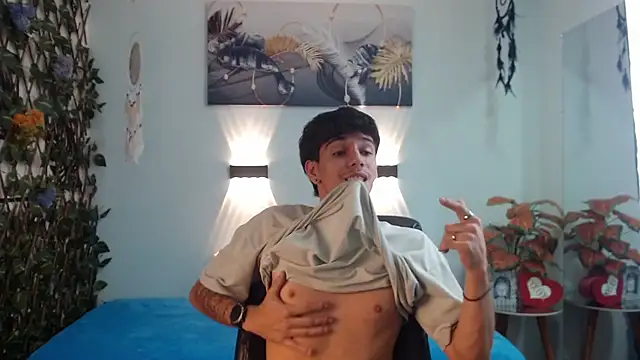 AmethystShadow17 online show from April 2026 05:19:02 PM