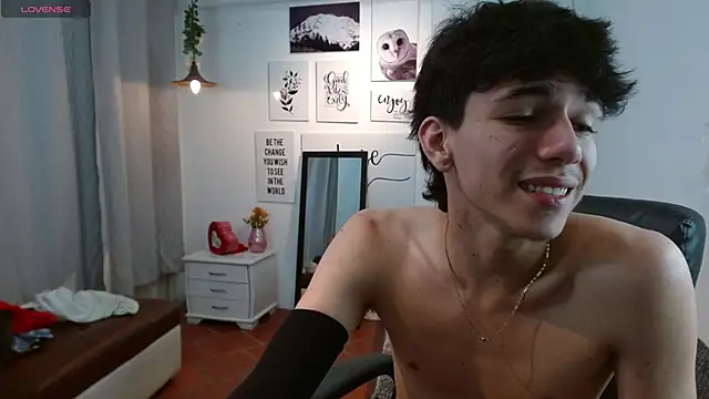 AmethystShadow17 online show from December 2025 09:50:02 PM