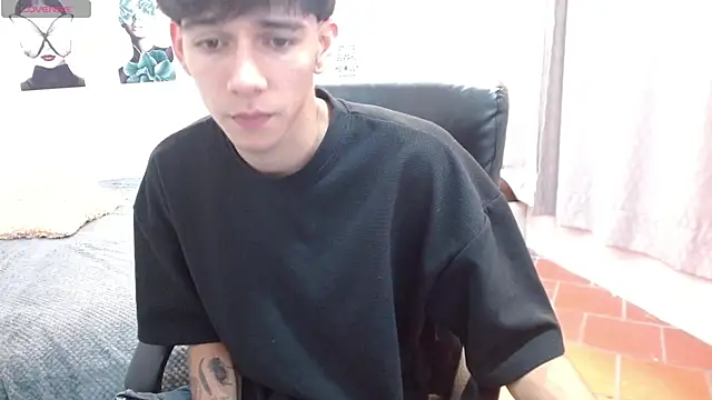 AmethystShadow17 online show from October 2025 03:44:01 PM