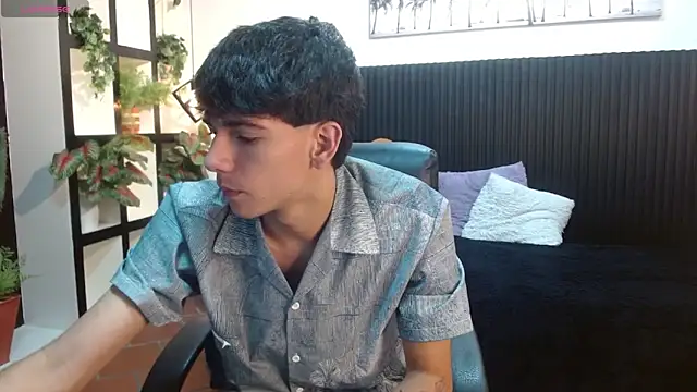 AmethystShadow17 online show from October 2025 12:49:02 PM