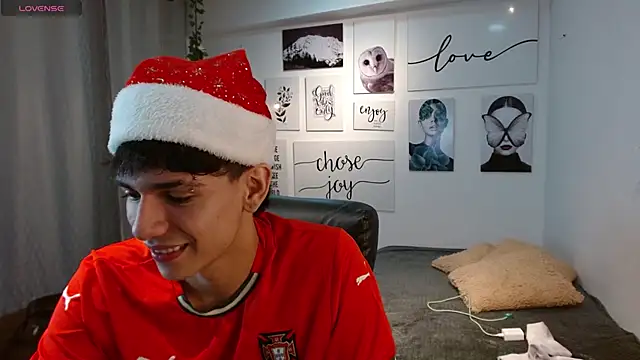 AmethystShadow17 online show from December 2025 05:00:01 PM