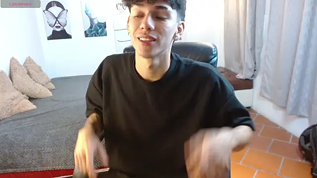 AmethystShadow17 online show from November 2025 07:30:01 PM