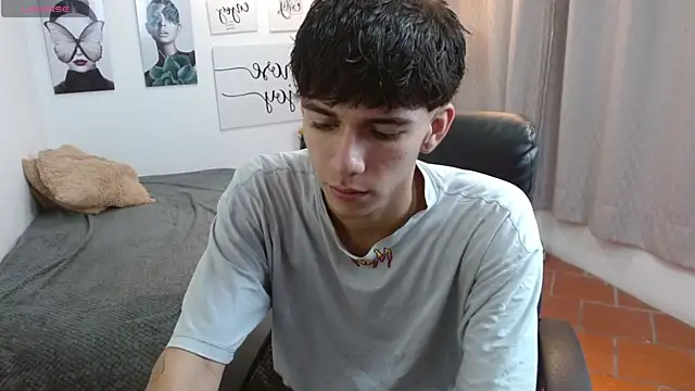 AmethystShadow17 online show from October 2025 01:01:01 PM