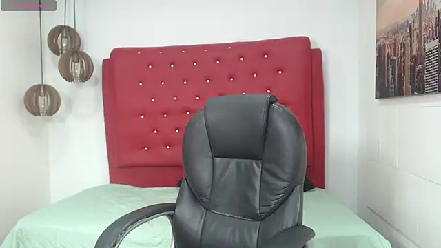 AmethystShadow17 online show from December 2025 08:03:01 PM