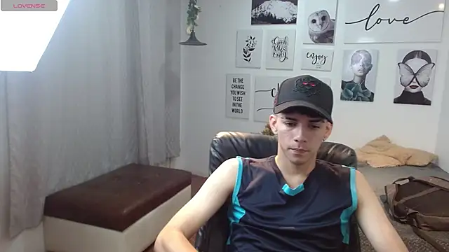 AmethystShadow17 online show from November 2025 06:18:01 PM