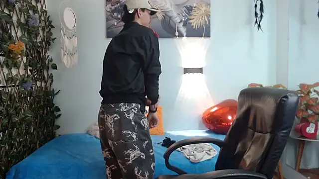 AmethystShadow17 online show from April 2026 09:22:01 PM